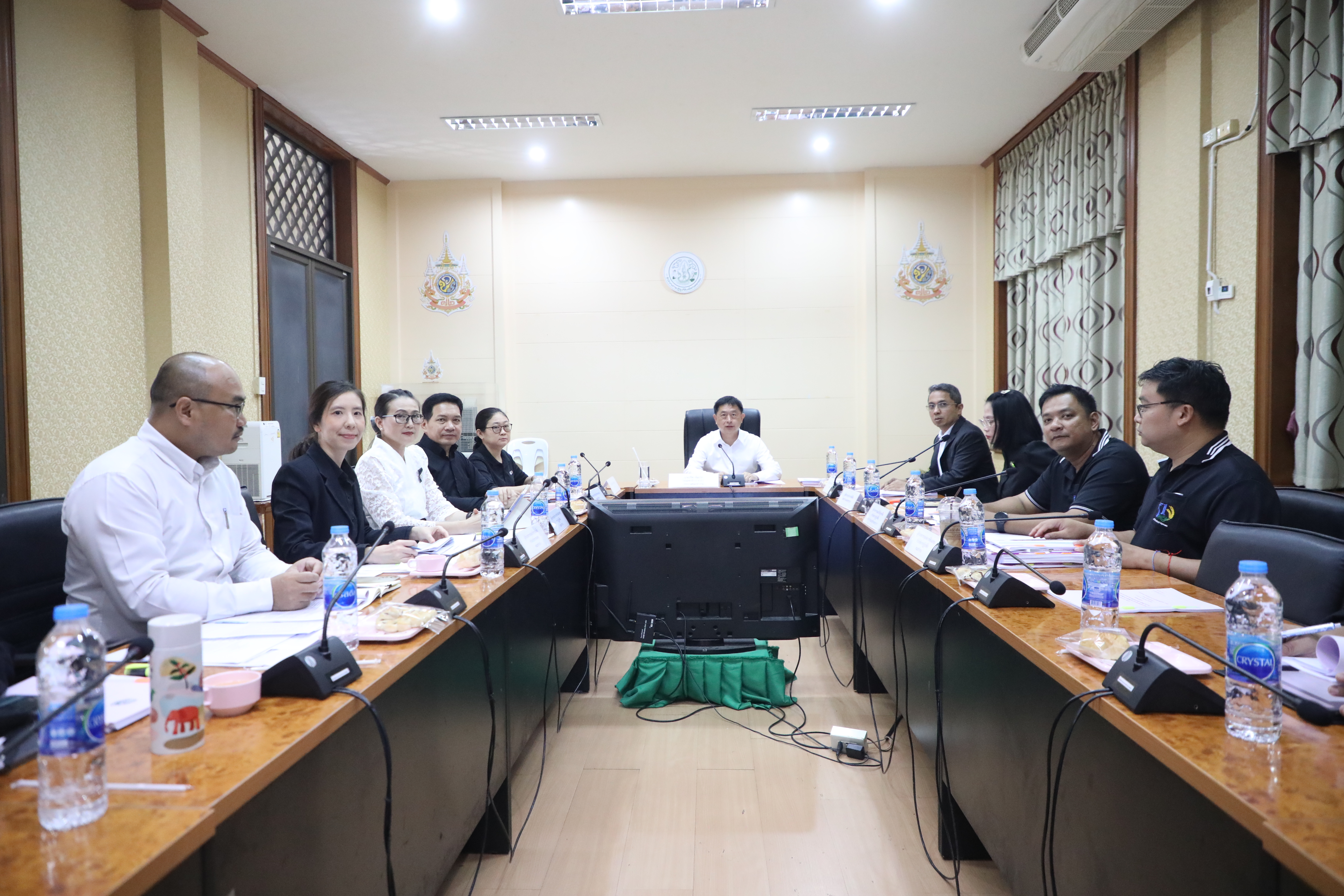 title - ส.ป.ก. ประชุมคณะทำงานศึกษาพิจารณาการแก้ไขปัญหาด้านที่ดินและหนี้สินของเกษตรกร โครงการแก้ไขปัญหาที่ดินทำกินให้แก่เกษตรกรสภาประชาชน 4 ภาค ครั้งที่ 1/2569